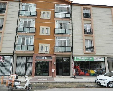 BAŞKAN EMLAKTAN SATILIK ŞARHÖYÜK MAHALLESİ HATBOYUNDA 3+1 