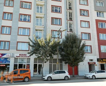 BAŞKAN EMLAKTAN SATILIK GAZİ YAKUP SATAR CADDESİNDE 3+1 LÜX DAİRE