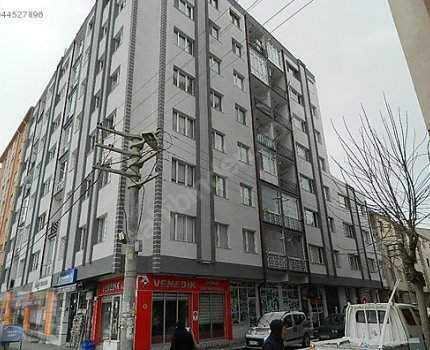 BAŞKAN EMLAKTAN SATILIK ÖMERAĞA MUTTALİP CADDESİNDE 3+1 DAİRE 